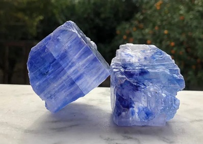 کریستا‌ل‌های تنم آبی ایرانی